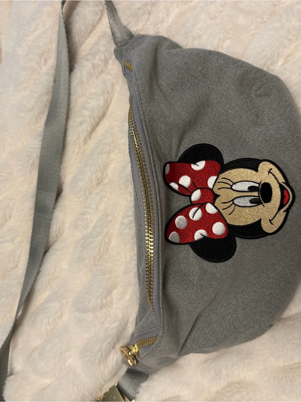 jumbo stoney clover grey minnie mouse fannny pack